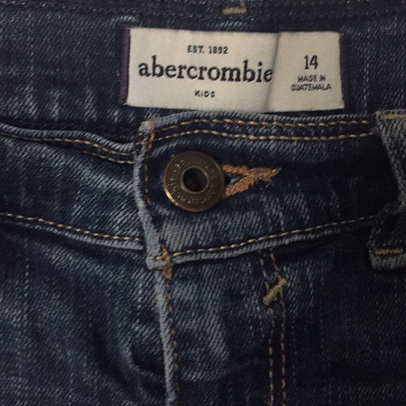 Jean shorts - Picture 3 of 4